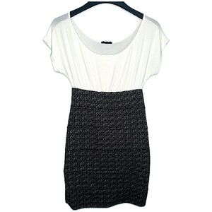 Poetry clothing Chic Two-Tone Bodycon style Midi Dress. Sz Small.